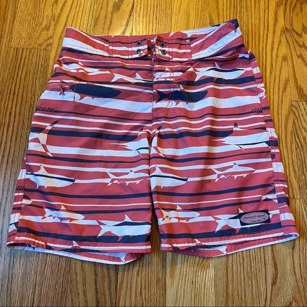 Vineyard Vines kids shark print board shorts size large